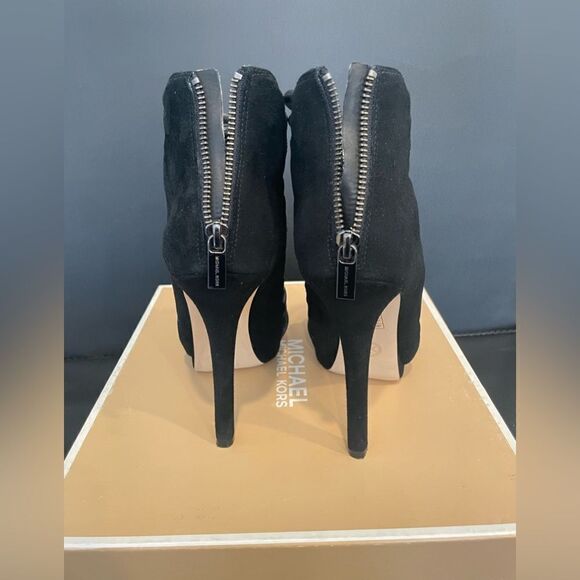 MICHAEL KORS Heels - Picture 10 of 17